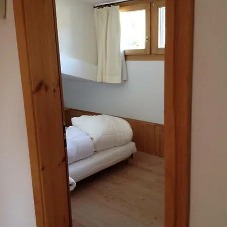 Casa Nolens, Via Sura 4 *