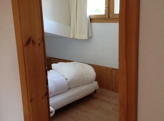 Casa Nolens, Via Sura 4 *