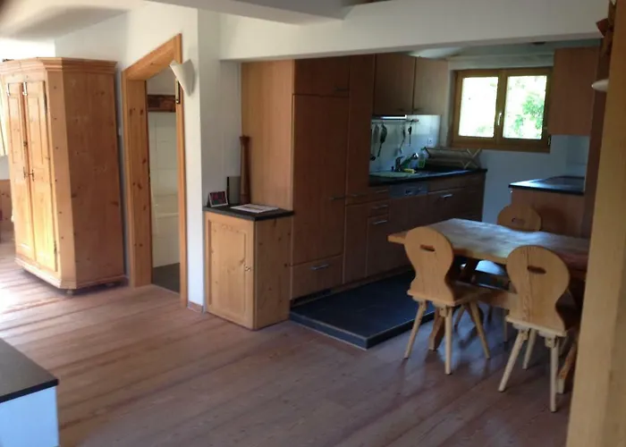 Casa Nolens, Via Sura 4 *