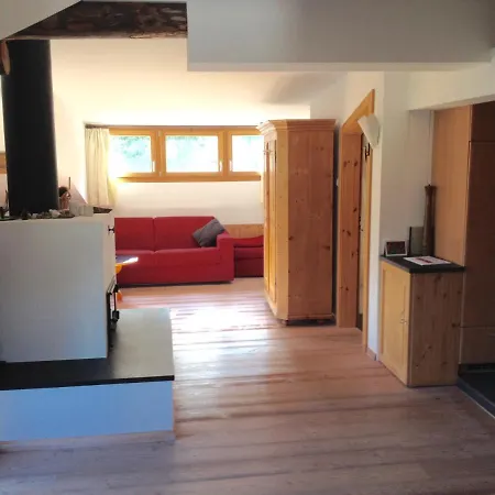 Casa Nolens, Via Sura 4 Лакс