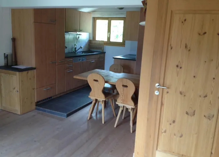 Casa Nolens, Via Sura 4 Лакс